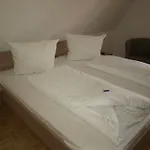 Zur Sonne Гостевой дом Динкельсбюль