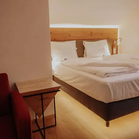 Guest house Zur Sonne 4*